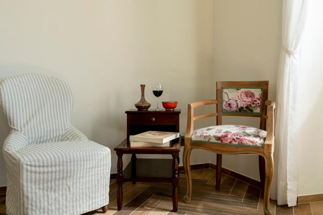 Le Vecchie Persiane - Bed & Breakfast Diano dʼAlba Exteriér fotografie