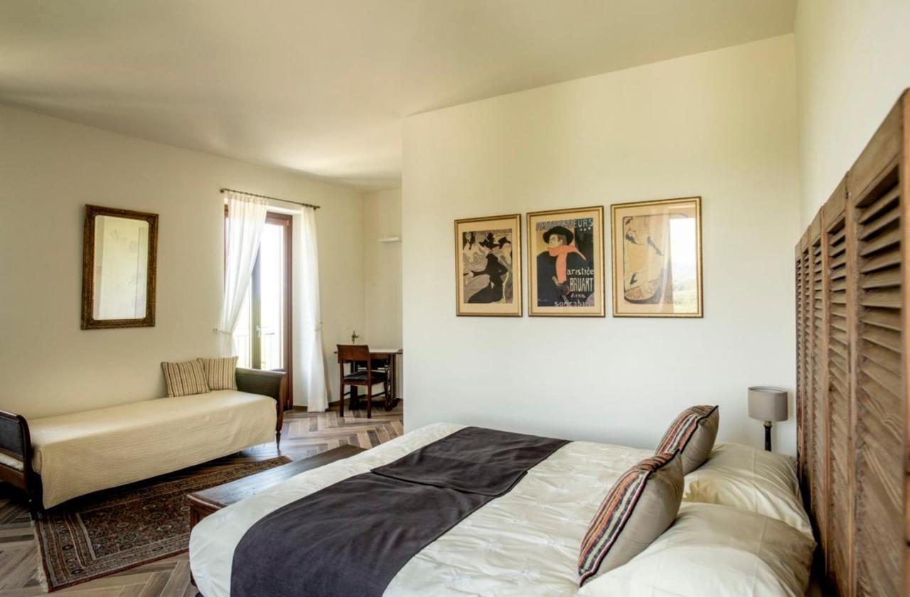 Le Vecchie Persiane - Bed & Breakfast Diano dʼAlba Exteriér fotografie