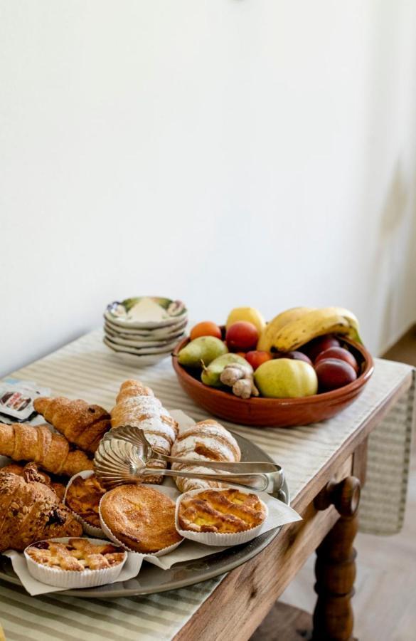 Le Vecchie Persiane - Bed & Breakfast Diano dʼAlba Exteriér fotografie